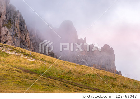 Italian Dolomite Alps mountains, Italy Italian Dolomite Alps mountains, Italy 128463048