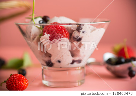 Pink background with natural berry homemade ice cream 128463473
