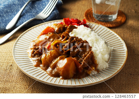 Beef curry 128463557