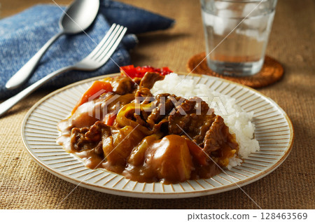 咖哩牛肉 128463569