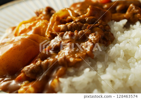 Beef curry 128463574