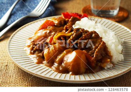 Beef curry 128463578