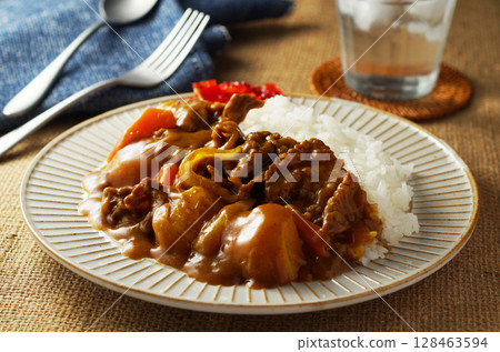Beef curry 128463594