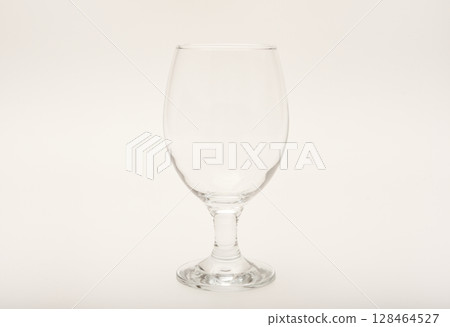 Empty glass glasses. Glassware. Empty glass glasses. Glassware. 128464527