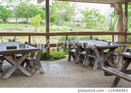 Restaurant terrace seating 128466963
