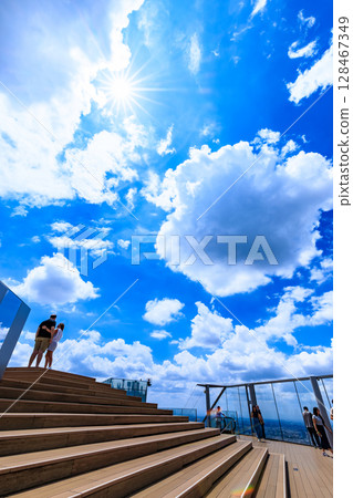 Summer sky seen from the observation deck at Shibuya Scramble Square in Shibuya Ward, Tokyo 128467349