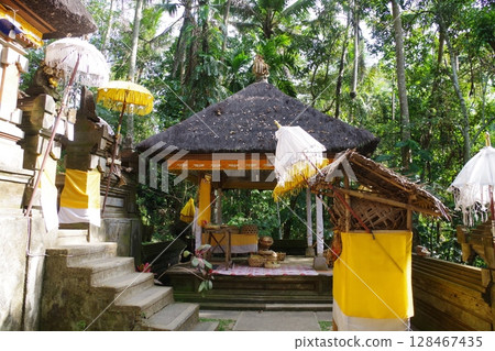Indonesia, Bali, Ubud, Goa Gajah Indonesia, Bali, Ubud, Goa Gajah 128467435