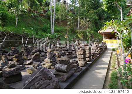 Indonesia, Bali, Ubud, Goa Gajah Indonesia, Bali, Ubud, Goa Gajah 128467440