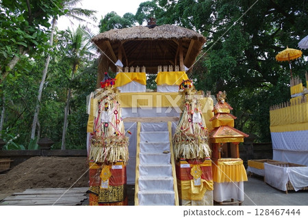 Indonesia, Bali, Ubud, Goa Gajah Indonesia, Bali, Ubud, Goa Gajah 128467444