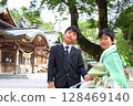 A child visiting a shrine for Shichigosan 128469140