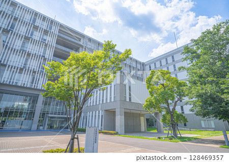 東京大學（柏校區）大氣海洋研究所現代化研究大樓 128469357