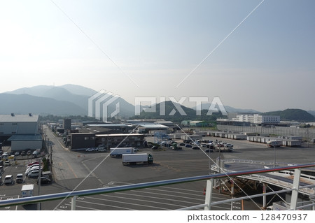 在新門司港搭乘著名的太陽渡輪 在新門司港搭乘著名的太陽渡輪 128470937