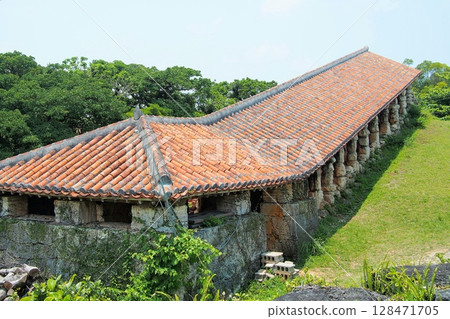 [沖繩]八池門村登窯 128471705