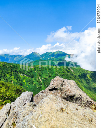 Climbing Mt. Myoko in summer (view of Mt. Yakeyama and Mt. Hiuchiyama from the top of the northern peak) 128472004