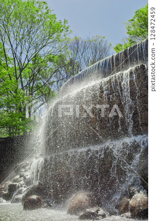 西新宿：新宿尼加拉瀑布，市中心的綠洲（東京） 128472459