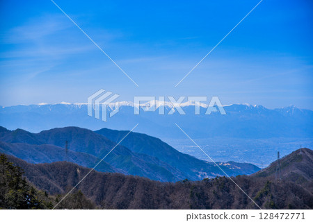 從本社丸眺望的南阿爾卑斯山 從本社丸眺望的南阿爾卑斯山 128472771