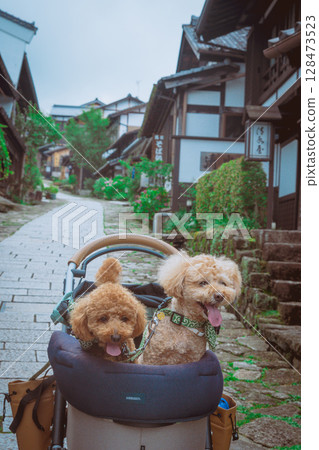 在馬籠宿漫步 在馬籠宿漫步 128473523