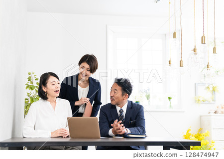 Business person having a meeting Business person having a meeting 128474947
