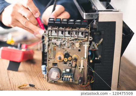Fixing vintage radio cassette recorder 128475509