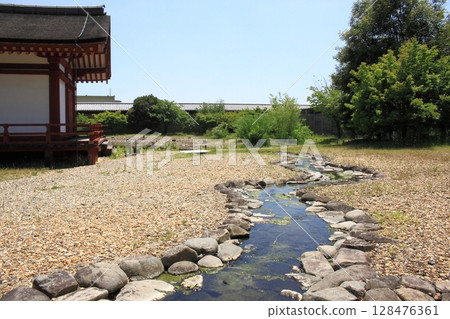 Water supply where the party of the restored song water was held in the Heijo Palace Remains Toin Garden 128476361