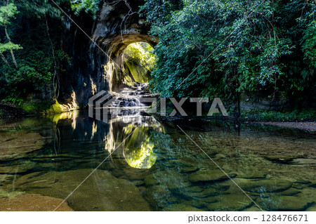Chiba Prefecture, Nomizo Falls, scenery 128476671