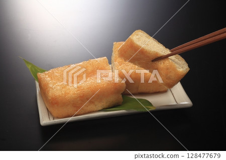 Deep-fried fried fish 128477679
