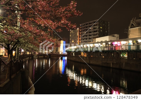 Yokohama Noge Miyakobashi Shopping Arcade Building and cherry blossoms along the Ooka River, Yokohama, night view Yokohama Noge Miyakobashi Shopping Arcade Building and cherry blossoms along the Ooka River, Yokohama, night view 128478349
