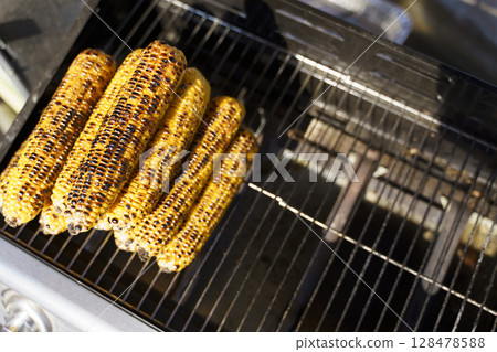 Grilled Corn on the Cob. Summer Street Food Delight 128478588