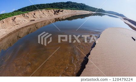 Rivermouth Water Flowing Beach Ocean Rivermouth Water Flowing Beach Ocean 128479224
