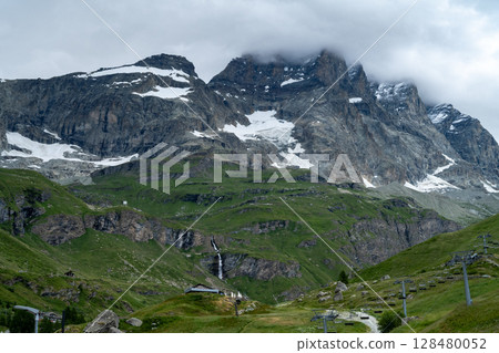 義大利多洛米蒂山的美麗風景 義大利多洛米蒂山的美麗風景 128480052