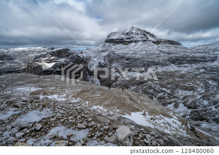 Beautiful landscape of the Italian Dolomites Beautiful landscape of the Italian Dolomites 128480060