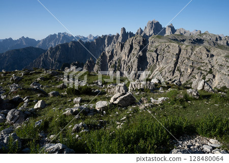 義大利多洛米蒂山的美麗風景 128480064