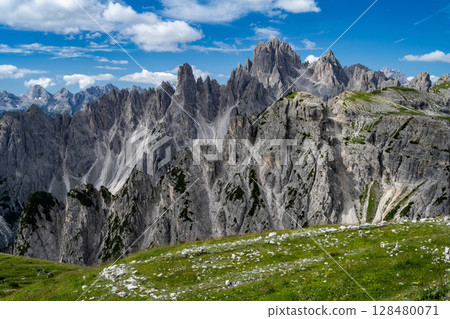 Beautiful landscape of the Italian Dolomites 128480071