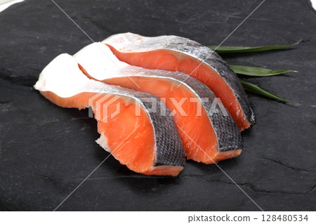 Salmon fillet Salmon fillet 128480534