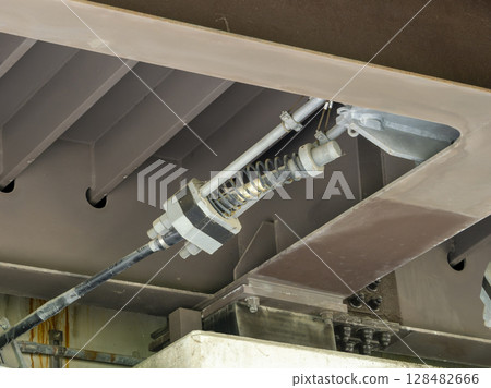 橋樑抗震加強裝置 128482666