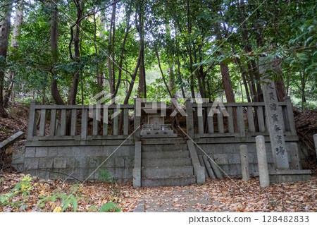 Scenery of the Kyoto Loop Trail and its surroundings Scenery of the Kyoto Loop Trail and its surroundings 128482833