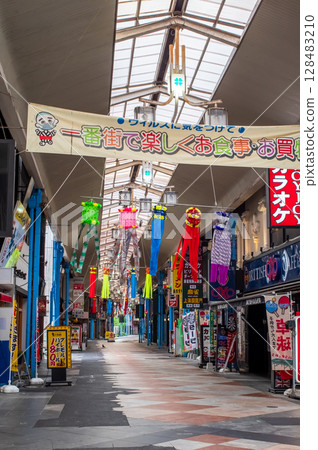 四日市一番街商店街（三重縣四日市市） 128483210