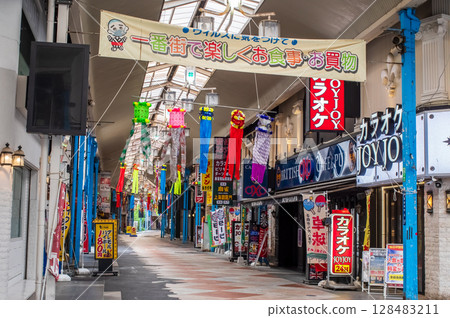 四日市一番街商店街(三重縣四日市市) 四日市一番街商店街(三重縣四日市市) 128483211