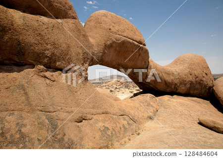 Group of bald granite peaks, Spitzkopp, Namibia 128484604