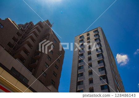 [Kyoto scenery] Sky and buildings on Gojo Street (from Kawaramachi Gojo to Horikawa Gojo) 128486143