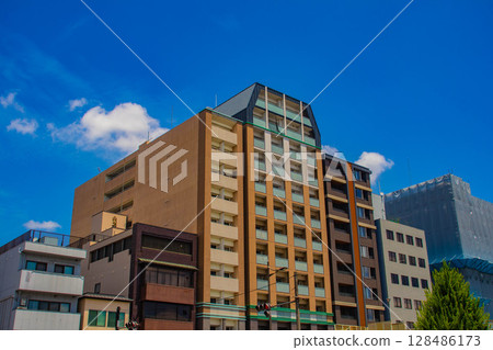【京都風景】五條街上的天空和建築物(從河原町五條到堀川五條) 【京都風景】五條街上的天空和建築物(從河原町五條到堀川五條) 128486173