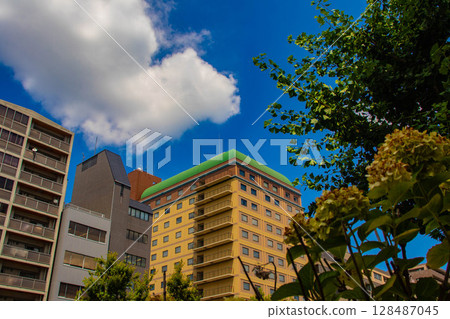 【京都風景】五條街上的天空和建築物（從河原町五條到堀川五條） 128487045