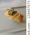 delicious food spring roll 128487673