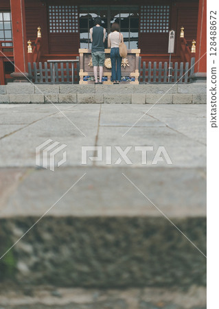 shrine, sightseeing, tourist 128488672