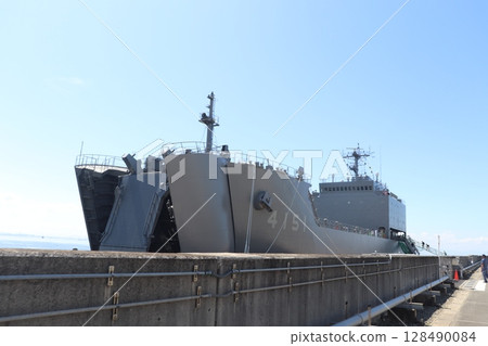 Honbare on the Self-Defense Forces transport ship anchored at Hanshin Base Honbare on the Self-Defense Forces transport ship anchored at Hanshin Base 128490084