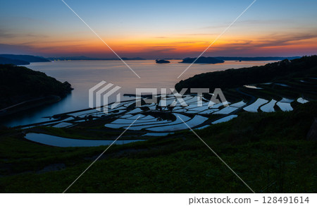 玄界灘的絕美景色：土屋梯田 128491614