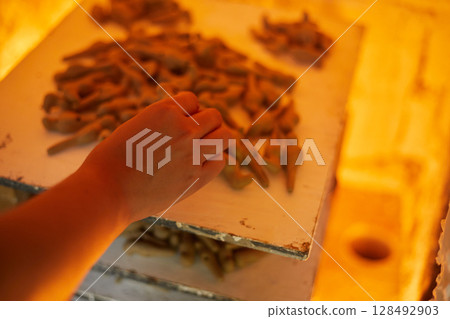 Many rustic clay in the kiln 128492903