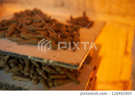 Many rustic clay in the kiln 128492905