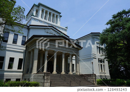 The Greek-style architecture of the Okurayama Memorial Hall seen from an angle. June 745, Yokohama Okurayama Memorial Hall The Greek-style architecture of the Okurayama Memorial Hall seen from an angle. June 745, Yokohama Okurayama Memorial Hall 128493243