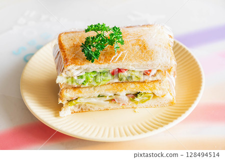 蟹肉棒沙拉熱三明治 蟹肉棒沙拉熱三明治 128494514